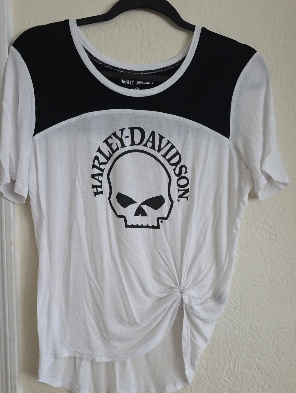 Harley-Davidson White and Black Skull Front-Twist Tee